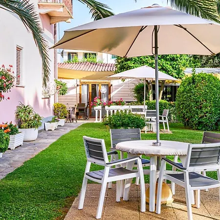 Hotel Ambra 2*