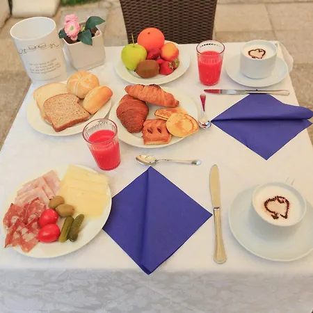 Otel Ambra 2*